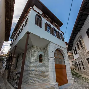 Heraklis 3*, Berat Albanië